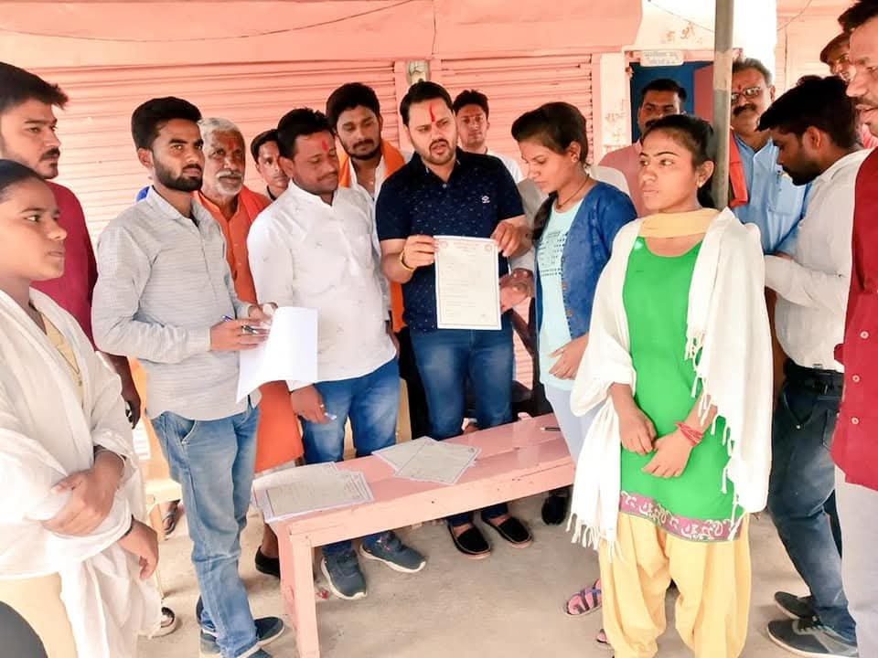 AbhishekRAMABJP's tweet photo. मध्यप्रदेश भारतीय जनता युवा मोर्चा के पूर्व प्रदेश उपाध्यक्ष आदरणीय श्री @anshultiwaribjp जी के लिए @BJP4MP का सह मीडिया प्रभारी नियुक्त किए जाने पर हार्दिक बधाई और शुभकामनाएं .
@Hkhandelwal1964 @HitanandSharma https://t.co/uo4mLobXlk