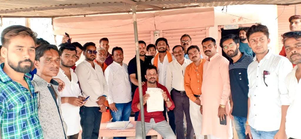 AbhishekRAMABJP's tweet photo. मध्यप्रदेश भारतीय जनता युवा मोर्चा के पूर्व प्रदेश उपाध्यक्ष आदरणीय श्री @anshultiwaribjp जी के लिए @BJP4MP का सह मीडिया प्रभारी नियुक्त किए जाने पर हार्दिक बधाई और शुभकामनाएं .
@Hkhandelwal1964 @HitanandSharma https://t.co/uo4mLobXlk