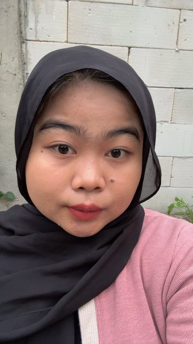 ineygke9's tweet photo. selain awet mascara ini juga bulu mata lebih bervolume, waterproof juga jadi gausah khawatir bleber kalau kena keringat ataupun nangis hihiw https://t.co/0cQZ4IyYnR