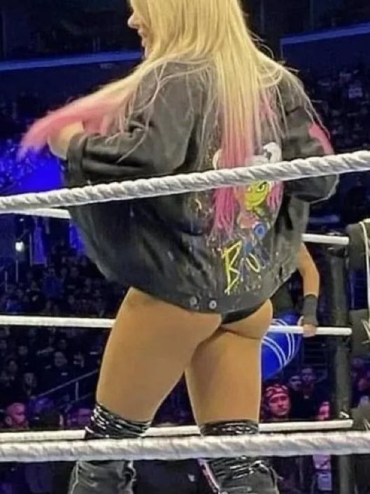 Alexa Bliss's Ass (@blissfulass) on Twitter photo 