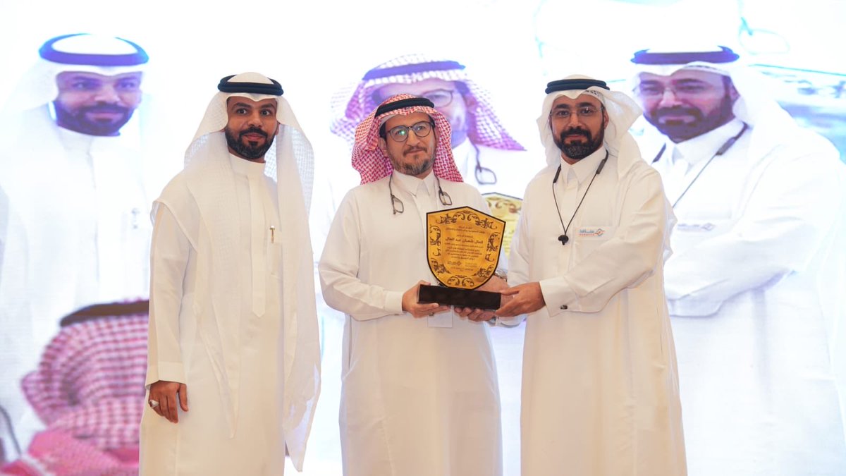 drkamal99's tweet image. سعدت بالمشاركة كمتحدث في #ملتقى_التحول_الذكي وتعظيم الأثر في #القطاع_غير_الربحي
ضمن الملتقى الذي تنظمه Manafith Company LTD / شركة منافذ السعودية  مع التنمية الاجتماعية بالوزارة