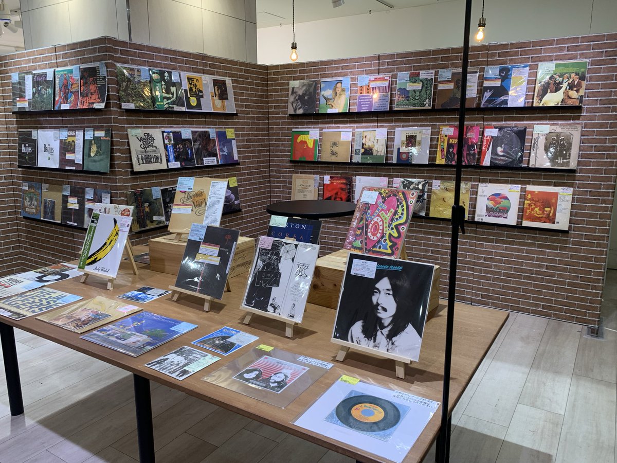 おはよう、
今年も始まったぞ阪神梅田のレコード市！
初日になんとか来れた