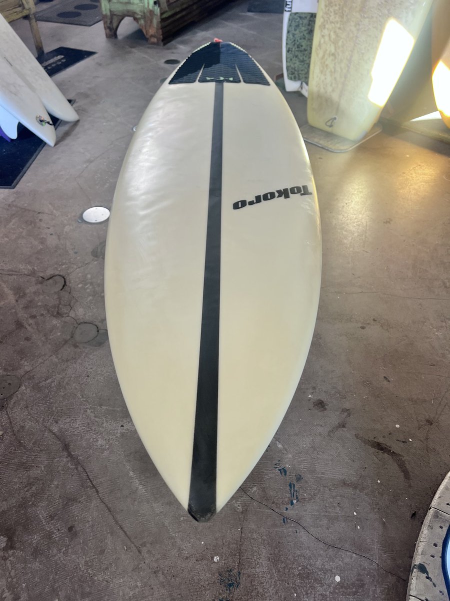 USEDボード！トコロサーフボードEPSブラックストリンガーフォーム使用