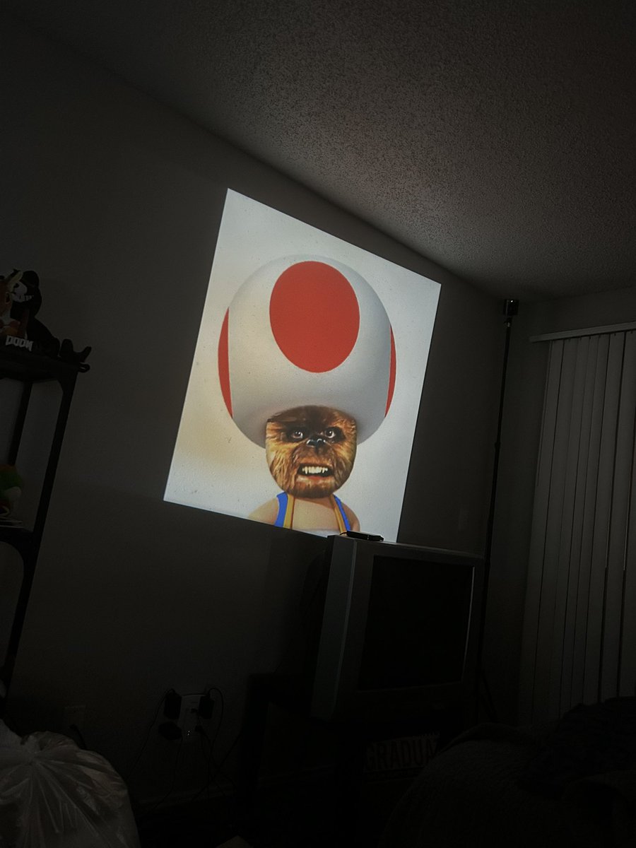 _claypot's tweet photo. left a vinesauce stream going on my projector just to look up and see this https://t.co/TREFRuE1iW