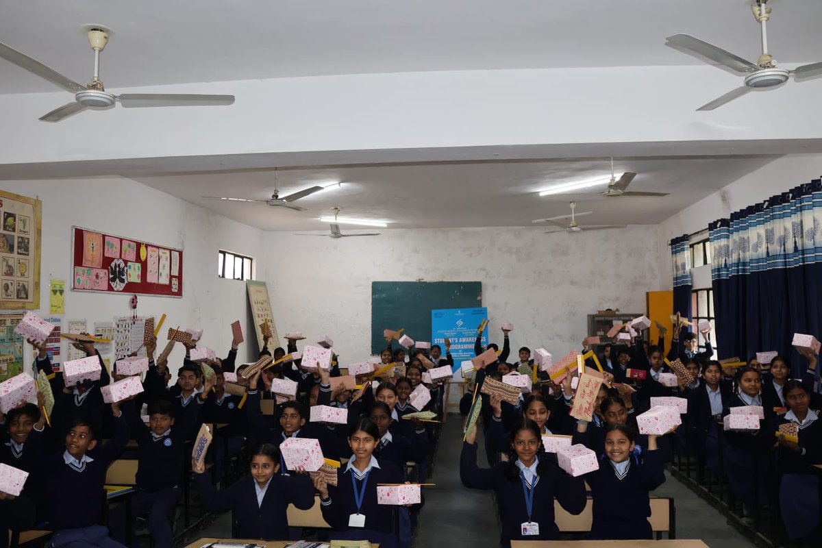 ghs54chd's tweet photo. AIHM conducted an awareness prog. @gmhs54 &amp; inspired stds about cleanliness through Drawing, essays &amp; Nukkad Natak. Healthy &amp;well arranged refreshment with attractive rewards for students made their day.H/m Ms. Kuldeep Kaur welcomed all dignitaries 
@aihm_chd 
@SchoolEduChd https://t.co/rvjojMUzkq