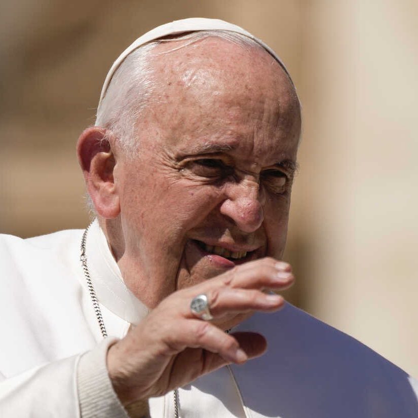 PopCrave's tweet image. Happy birthday to the late Pope Francis.