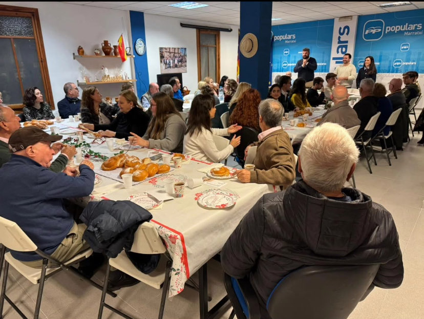 PPMarratxi's tweet photo. Dilluns celebràrem la tradicional XOCOLATADA POPULAR ☕ per felicitar-nos el Nadal i desitjar-nos un venturós 2026!

Gràcies @lloperellor per la teva visita i per voler-nos acompanyar com a la gran família que som🙌🏻 https://t.co/7qKYzV63v2