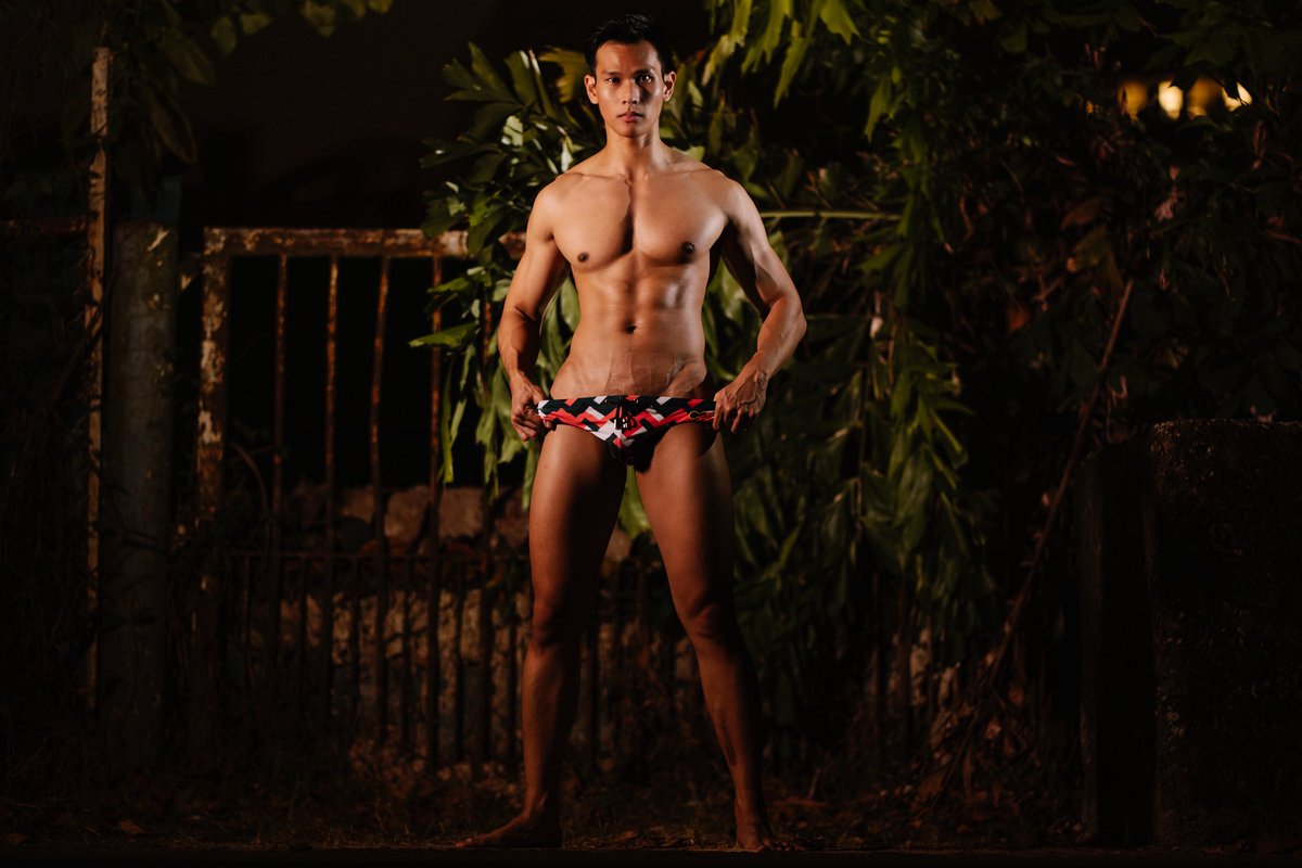 jsphotogsg's tweet photo. Night time #asianmuscleguy https://t.co/pOhm8Gf3HZ
