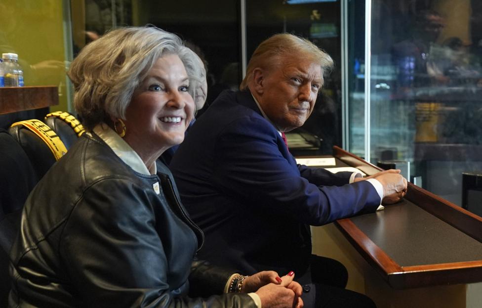 Глава аппарата Белого дома: У Трампа характер алкоголика

По словам Сьюзан Уайлс, президент США уверен, что может сделать все, что угодно:

qnt91x-c97-org.cdn.ampproject.org/c/s/qnt91x.c97…