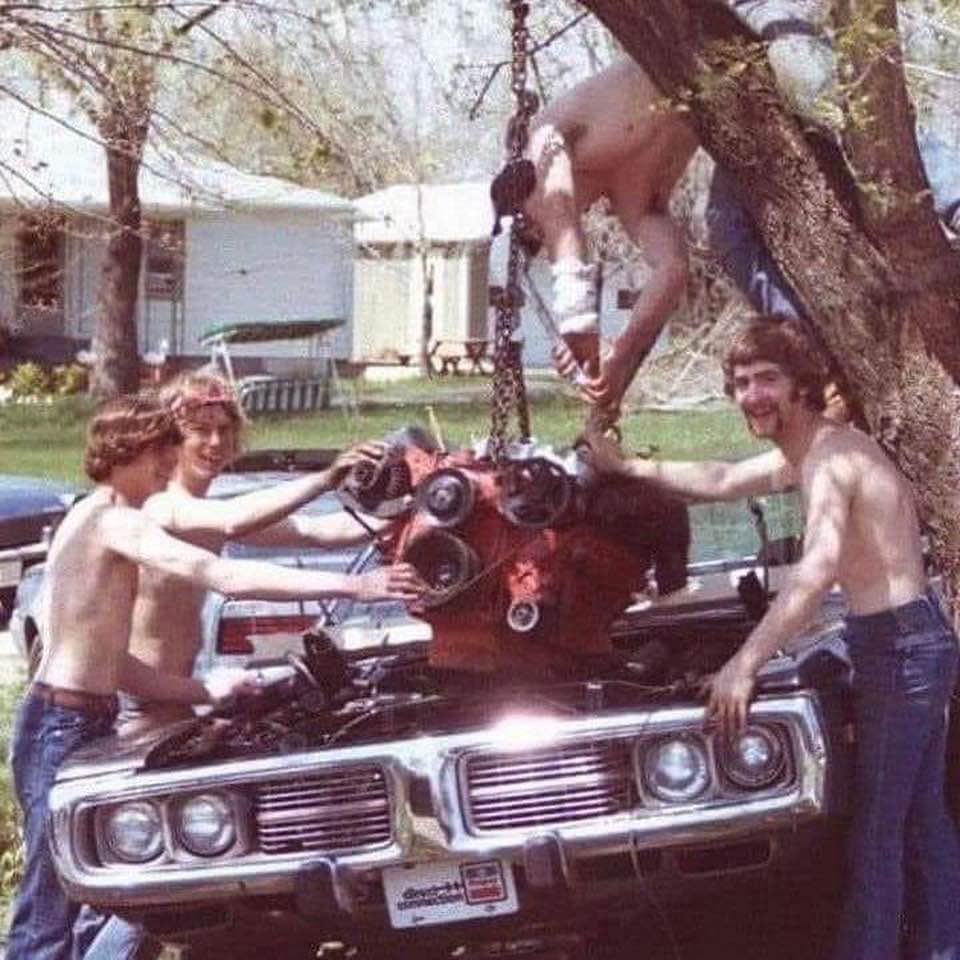 PateaKulos's tweet image. Hombres antes de que se inventara el PADEL 🙂‍↔️