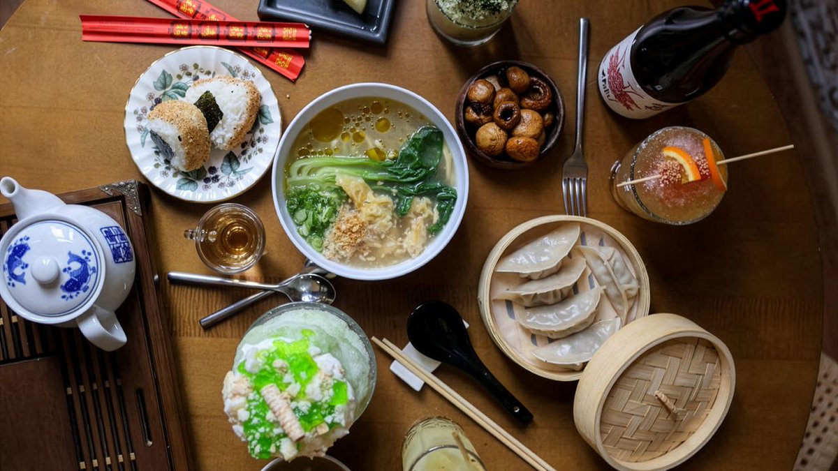 Oasiss_Kitchen's tweet photo. طلّع برا! ثلاث أسباب للخروج هذا الموسم
🍜 شمال تايلندي في بورتلاند
🍽️ عودة مطعم ديترويت المحبوب
��� جوّ الموسم

خطوات:
1) زور
2) جرّب طبق
3) احجز

جاهز تجرب؟
#خروجات_الموسم
Powered by CurvsAI https://t.co/2bQno6nhOw