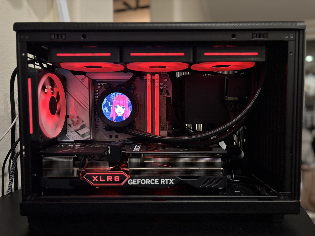 guccipanuchi's tweet photo. Lian Li A3 / 9800X3D / 4070ti Super https://t.co/4ywW4hzuzf