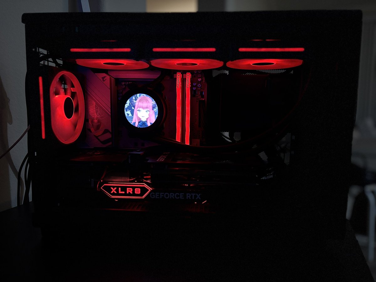 guccipanuchi's tweet photo. Lian Li A3 / 9800X3D / 4070ti Super https://t.co/4ywW4hzuzf
