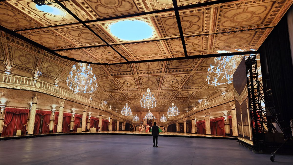 凄いLEDスタジオに来た。日本でこんな没入感の高いスタジオがあるなんで知らなかった。