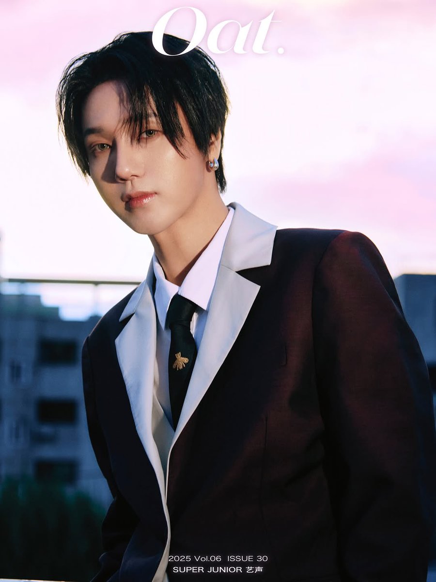yesungiedf's tweet image. Yesung for OAT magazine December 2025 issue!
KIM YESUNG EXCUSE ME, IM NOT YOUR STRONGER SOLDIER🧎🏻‍♀️‍➡️