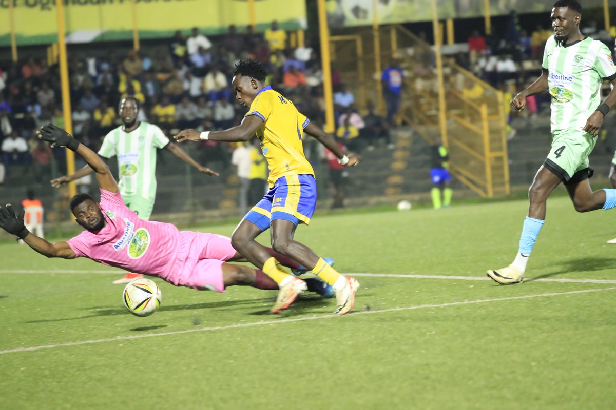 BuhimbaF's tweet image. Call Him Jamil kiyimba /Taata Latifah😄 🥅

Best in the shadows.🫡
Even in a tough night, our goalkeeper was a BEAST👏 Incredible saves, didn't go our way, but pride's on you.💚💪💪

#OneTeamOnedream #BelieversNeverQuit