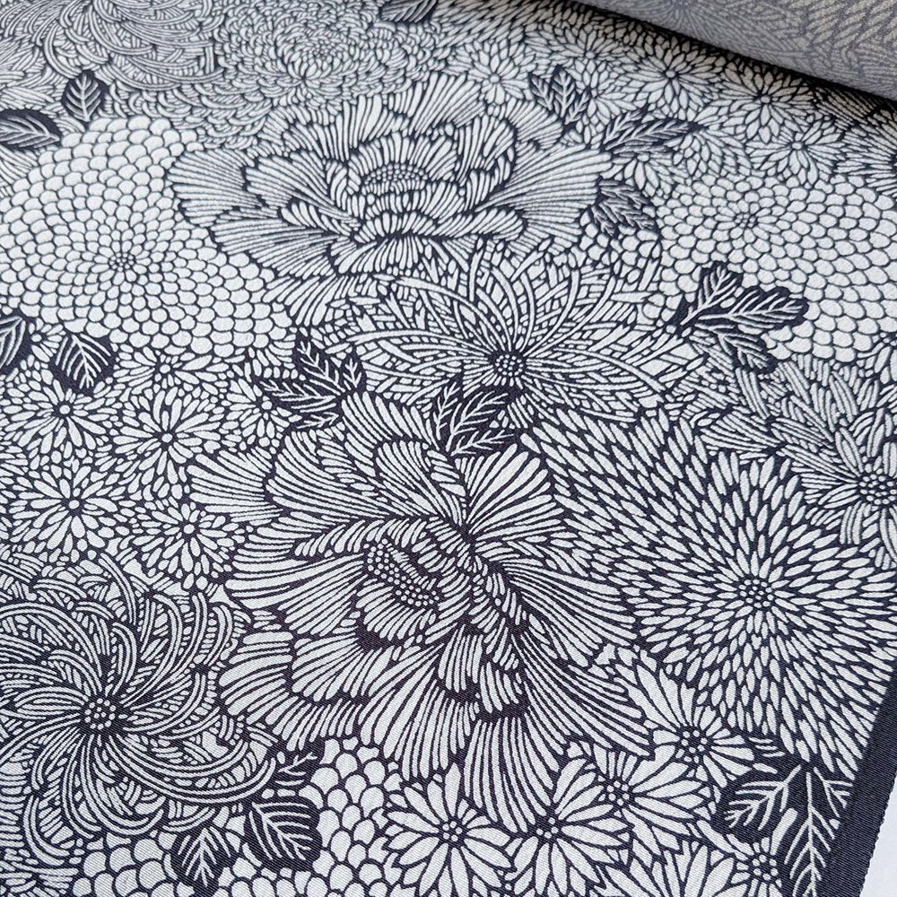 秋冬の着物③江戸小紋「菊尽くし」 ご紹介するのは少し洋の趣きを感じ