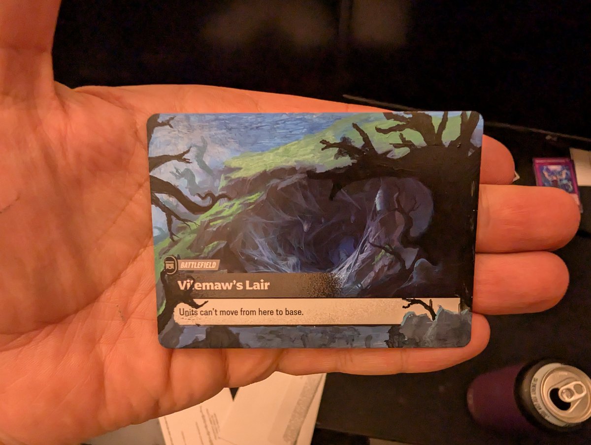 _NA45_'s tweet image. Been a bit since I posted an alter but here is my latest one! Vilemaw's Lair  

#cardalter #Riftbound