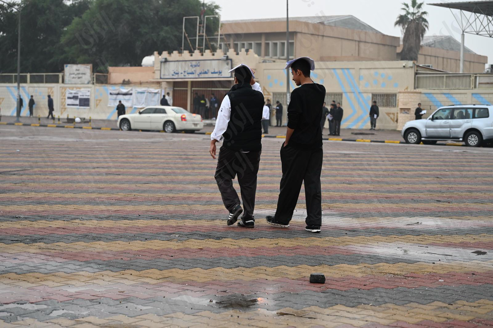 اختبارات صفوف النقل تحت الأمطار. انطلقت بإجراءات مشددة في الصفوف من السادس حتى الحادي عشر. تدوير مديري المدارس دخل حيز التنفيذ في المناطق التعليمية كافة 