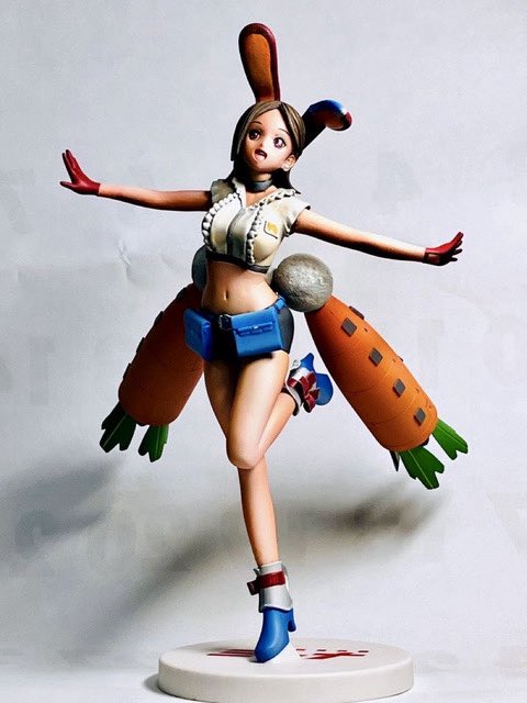 おれのわたしの女性フィギュアを見てくれ リサイクルショップのワゴン