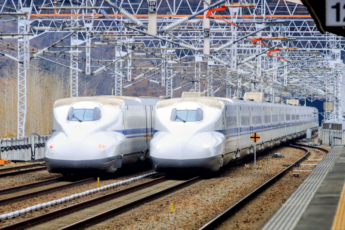 ①②ドクターイエローの前に500系をパチリ😍😍今日はハローキティはお