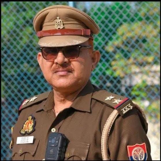 Kavish aziz tweet media