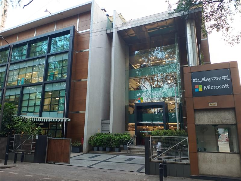 📌 At IndoML this week (Dec 19-21)?

Come find me or other researchers from MSRI. Open Positions: Researcher, Research SDE, PostDoc &amp; 6-month internships.

We're rethinking retrieval from first principles - asking why current retrieval models fail to scale efficiently to 100B+