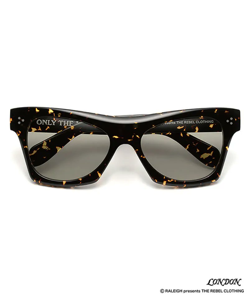 NEWS 】 シソンヌ：長谷川忍さんも同タイプ着用してる超人気アイテム