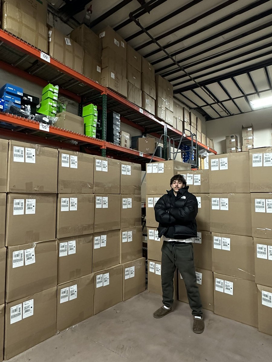 Alexander Petelko tweet media