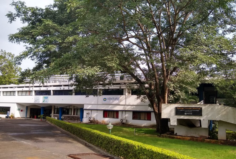 aparanjape's tweet photo. Happy 19th birthday to @venture_center in #Pune  

One of the top startup incubators in India - especially in the areas of healthcare, biotech, pharma, energy and materials.

Beautiful campus adjoining NCL/IISER, great resources, and excellent ecosystem: https://t.co/82v070R7oo 

Keep up the great work @premnathv6 and team!

@rameshmashelkar @shekhar_mande @CSIR_IND @csir_ncl @karandi65