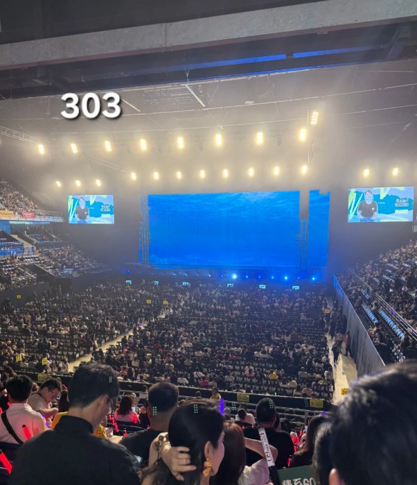 silentlyhummin's tweet photo. #ATEEZinKL seat tix reference.. Pic ctto https://t.co/q5ojfwjLFP