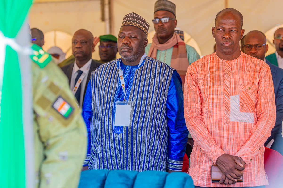 | 𝗠𝗜𝗖 | 𝟭𝟲.𝟭𝟮.𝟮𝟬𝟮𝟱 | 𝗙𝗼𝗶𝗿𝗲 𝗱𝗲 𝗹’𝗔𝗘𝗦

𝗙𝗼𝗶𝗿𝗲 𝗱𝗲 𝗹’𝗔𝗘𝗦 : 𝗹’𝗶𝗻𝘁é𝗴𝗿𝗮𝘁𝗶𝗼𝗻 é𝗰𝗼𝗻𝗼𝗺𝗶𝗾𝘂𝗲 𝗮𝘂 𝗰œ𝘂𝗿 𝗱𝗲𝘀 é𝗰𝗵𝗮𝗻𝗴𝗲𝘀 à 𝗡𝗶𝗮𝗺𝗲𝘆

La Foire de la Confédération des États du Sahel (AES) s’est ouverte en marge de la 3ᵉ rencontre