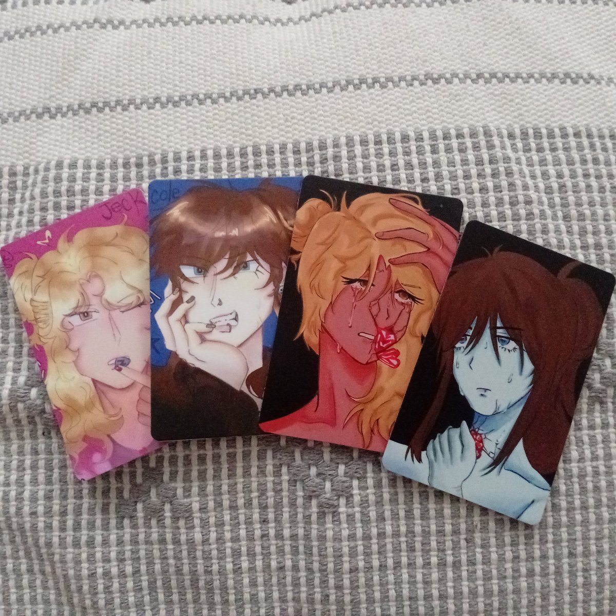 myrx_00's tweet photo. met up with ezra oomf yesterday and she gave me jeckole photocards !WAAAAAAHH THANK YOU SOOO MUCCH @ezrasomething OOMFF I LOVEE ITTTT !!! wowa also first post again after quite awhile:') https://t.co/CgvqpoLlPW