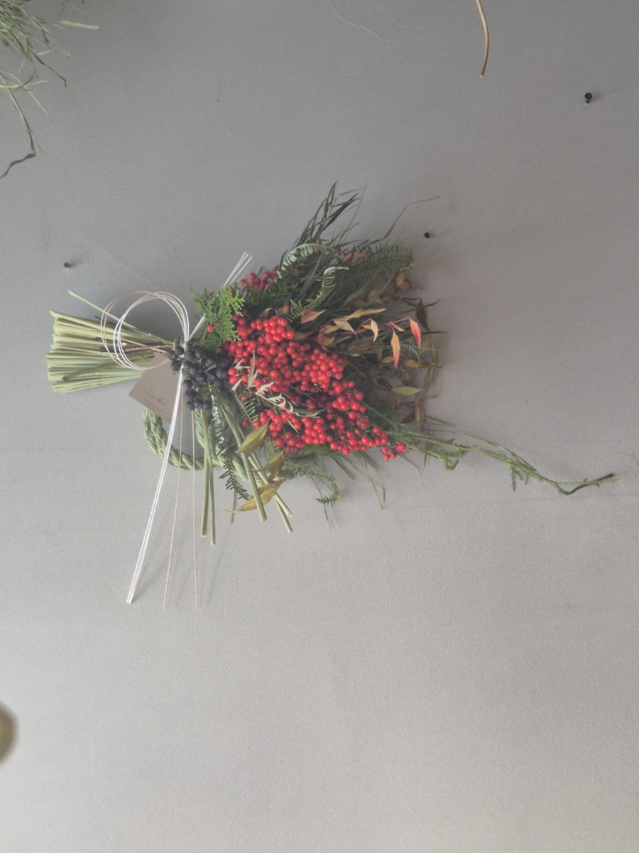 お正月飾りのワークショップ。今回もいい感じのができた。もりもり。