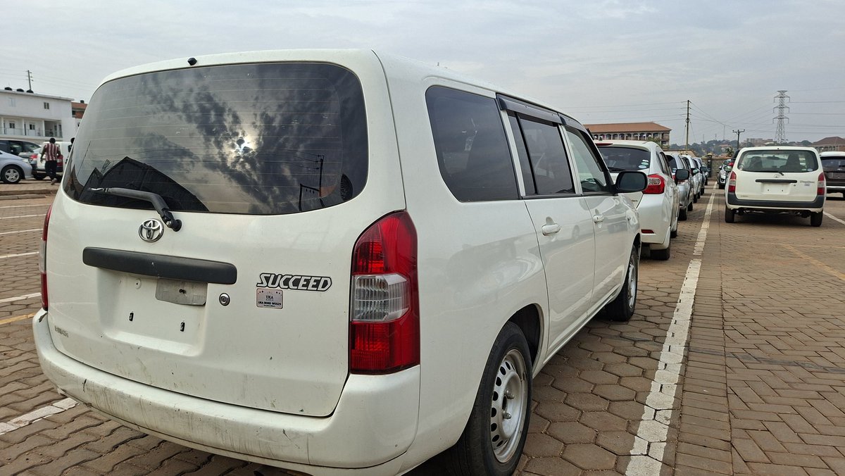 DokitaSharon's tweet image. Hello, kindly like my post/repost, my client could be on your wall. 
Thank you. 💕
 0775721536/ 0701928170 or WhatsApp 
 Sienta at 26.8m 
Toyota Fielder at 34.5m
Toyota Noah (2010-2011): 37-39M
Wish 2010 model at 32m 
Rumion 2010-2012 model at 32-35m
 Toyota Vanguard at 52m…