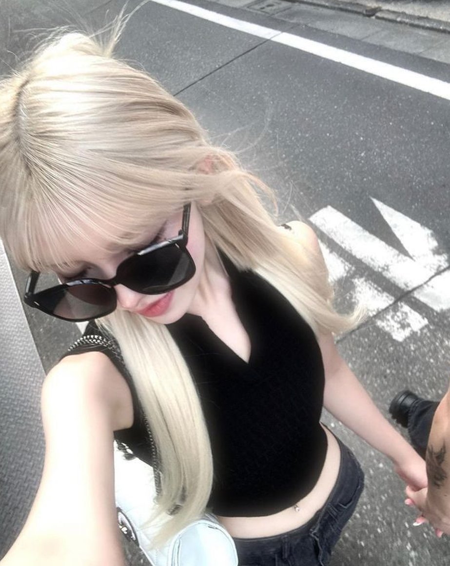 ThaisStore's tweet image. おはようございます☕ ねむい…けど本屋さん寄りたい📚！ 😴 🧞‍♂️