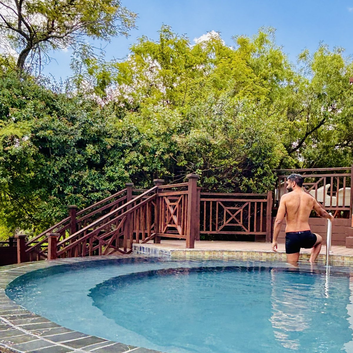 Koshiek Karan tweet media