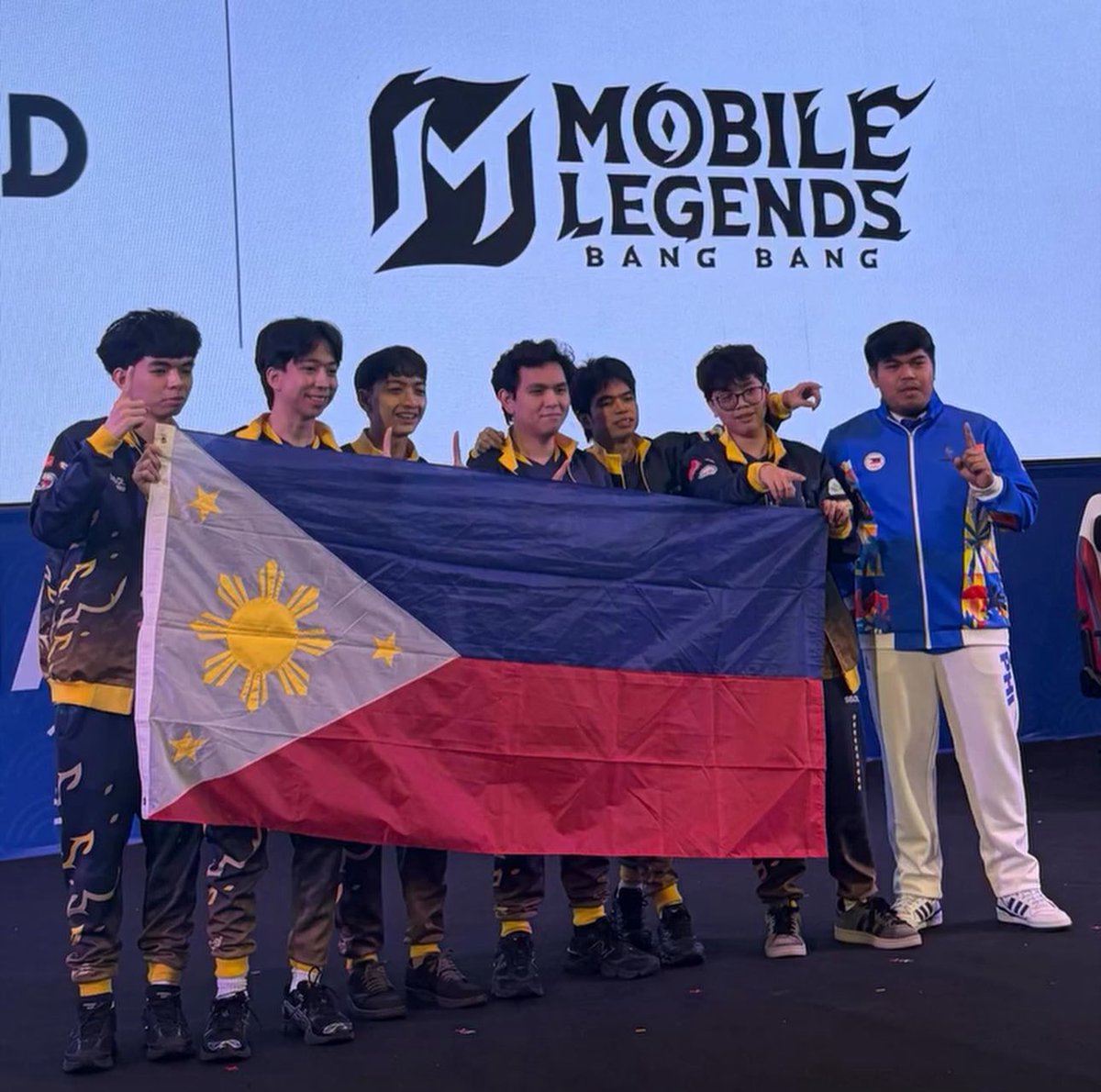 Ending their tournament year with gold 🏅🥇- What a year for TLPH, what a time to be a liquid fan 🥹💗