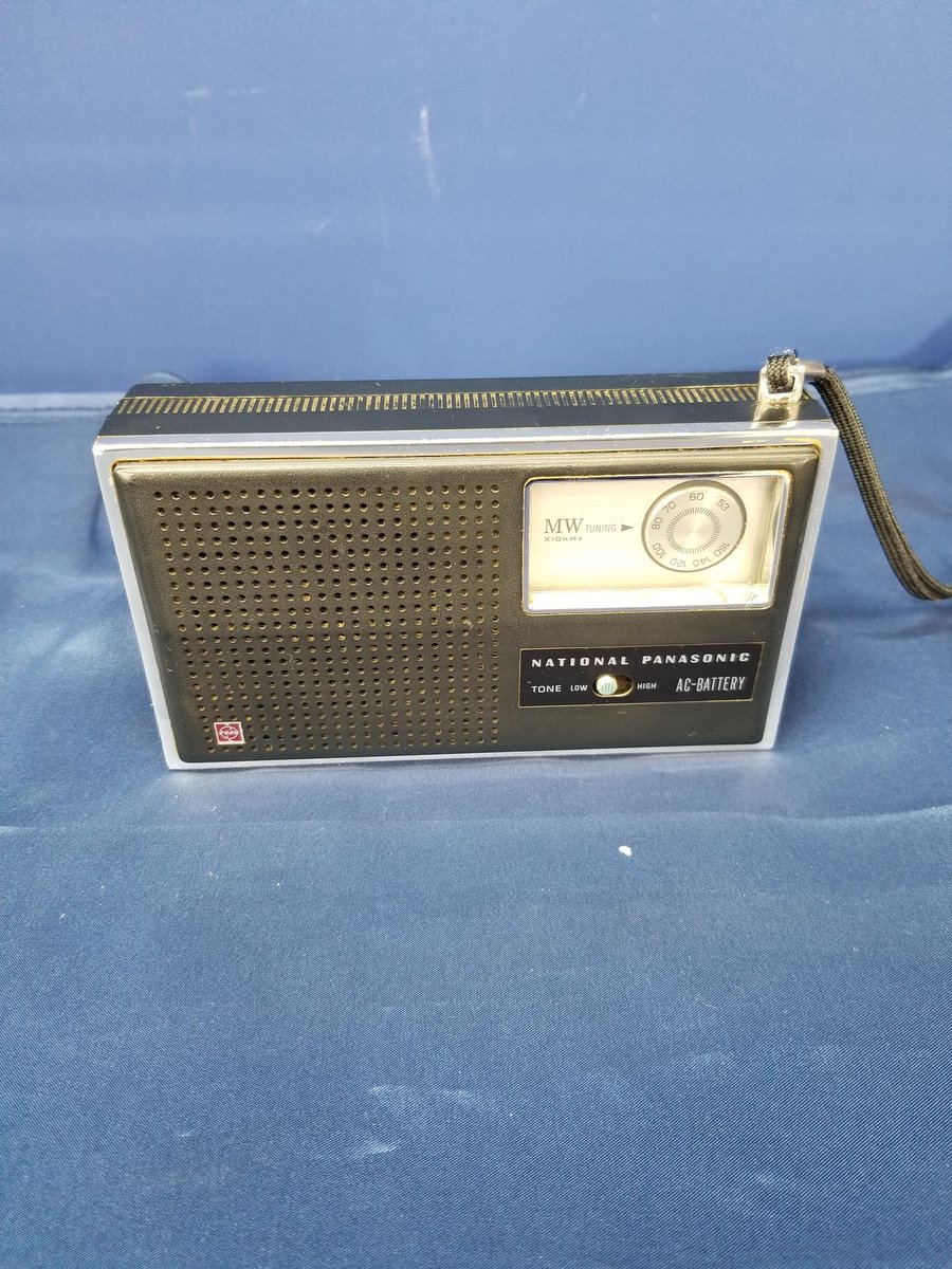 本日「SONY製ICF-9740」と「NATIONAL製R-148」の買取させて頂きました