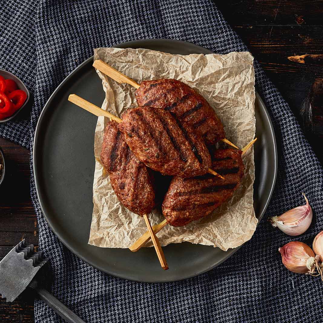 flavourmakers's tweet photo. Add Mediterranean flavour to your summer range. Our Lamb Kofta Pre-Mix delivers juicy, herb-packed koftas perfect for BBQ season.

👉 https://t.co/QpRYbTUezH #createamazingalways #flavourmakers https://t.co/DtJbFlqADb