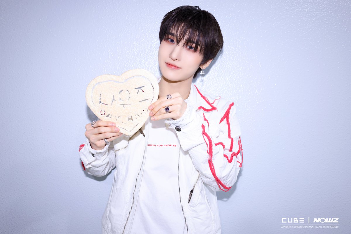 CUBE_NOWZ's tweet image. [📸] NOWZ (나우즈) 'HomeRUN' 음악방송 비하인드 #1

🔗 berriz.in/ko/nowz/media/…

#NOWZ #나우즈
#PlayBall
#HomeRUN