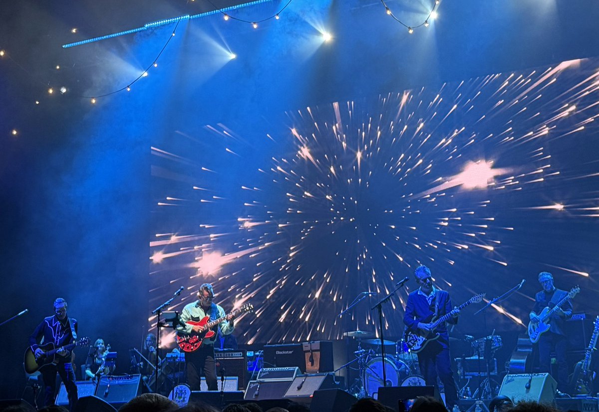 Thank you <a href="/RichardHawley/">richardhawley</a> night 2 <a href="/SheffCityHall/">Sheffield City Hall</a> incredible.