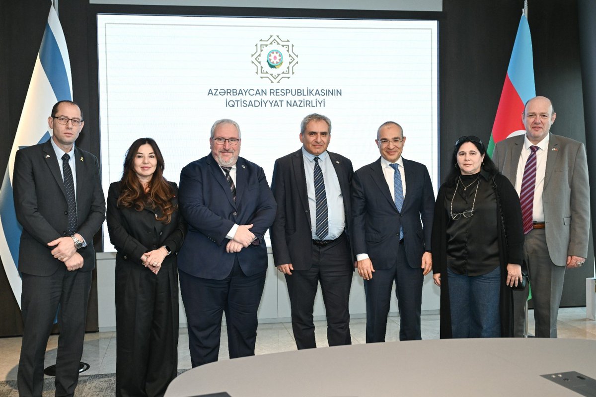 emlakxidmeti's tweet image. İqtisadiyyat naziri, Azərbaycan-İsrail Birgə Komissiyasının həmsədri Mikayıl Cabbarov İsrailin Maliyyə Nazirliyində nazir, Birgə Komissiyanın həmsədri Zeev Elkinin rəhbərlik etdiyi nümayəndə heyəti ilə görüşüb.  

Ətraflı - shorturl.at/zlcb5

#EconomyAz