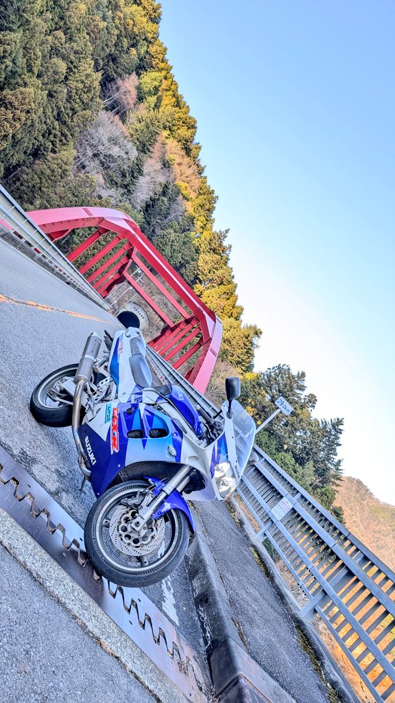 こうσ(´･ω･`)？ tweet media