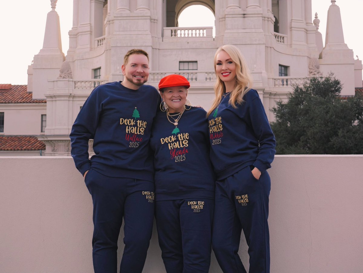 nikkolemusic's tweet photo. Deck the Halls…literally 🎄
Matching sweats, holiday laughs, &amp; the 3 of us leaning all the way in to the holiday season. Wishing everyone a cozy, joyful holiday filled with love, warmth, and good vibes ❤️🎁

📸Photographer: Mario Coello
👖Custom Sweats by:  AlmostTwinsClothing https://t.co/KdFxVWGGvc