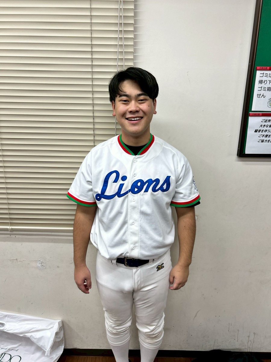 daigakulive's tweet photo. 【 出演者⑧ 】

 カナダ

 週末に���ックを打ちに来てくれるOBのコーチ

https://t.co/D8AXsW63Qf https://t.co/QHZp04sCFw