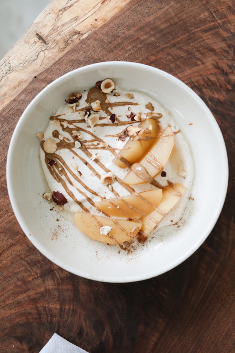 NutriCared1ty2's tweet photo. Fasting after a binge doesn’t help — it often just fuels another cycle of extreme hunger and more eating later. Instead, approach yourself with compassion, eat according to real hunger cues, stay hydrated, and choose balanced meals to break the cycle. https://t.co/5hTC5P1uEl