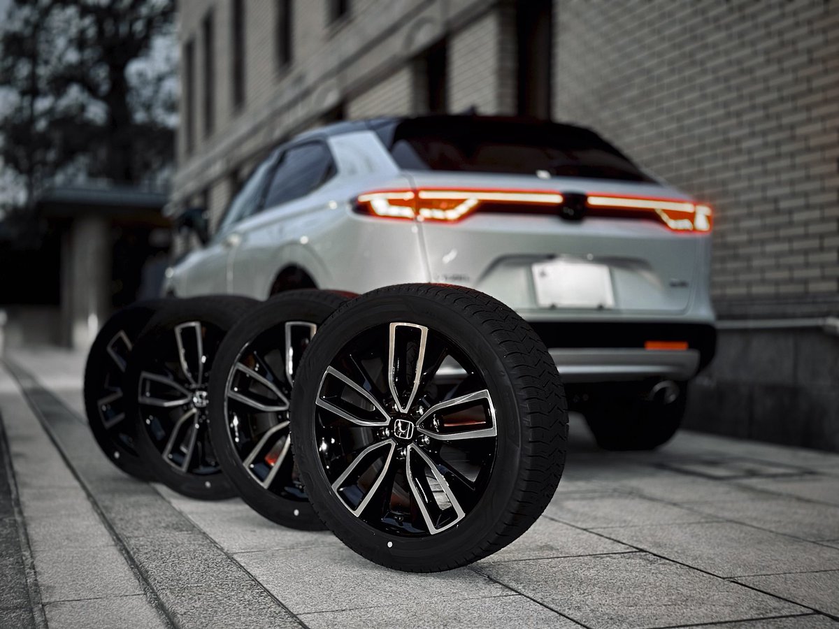 ブリヂストンの新商品スタッドレスタイヤ#BLIZZAK WZ-1 をご提供