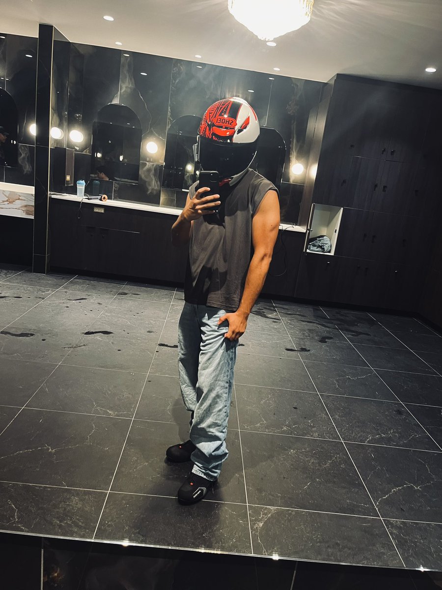 speedee_gg's tweet photo. Need someone to come bite it😩

#bicep #nsfw #mdni #sfw #biker #masked #bi #porn #chudai https://t.co/UEfRbIqvyt
