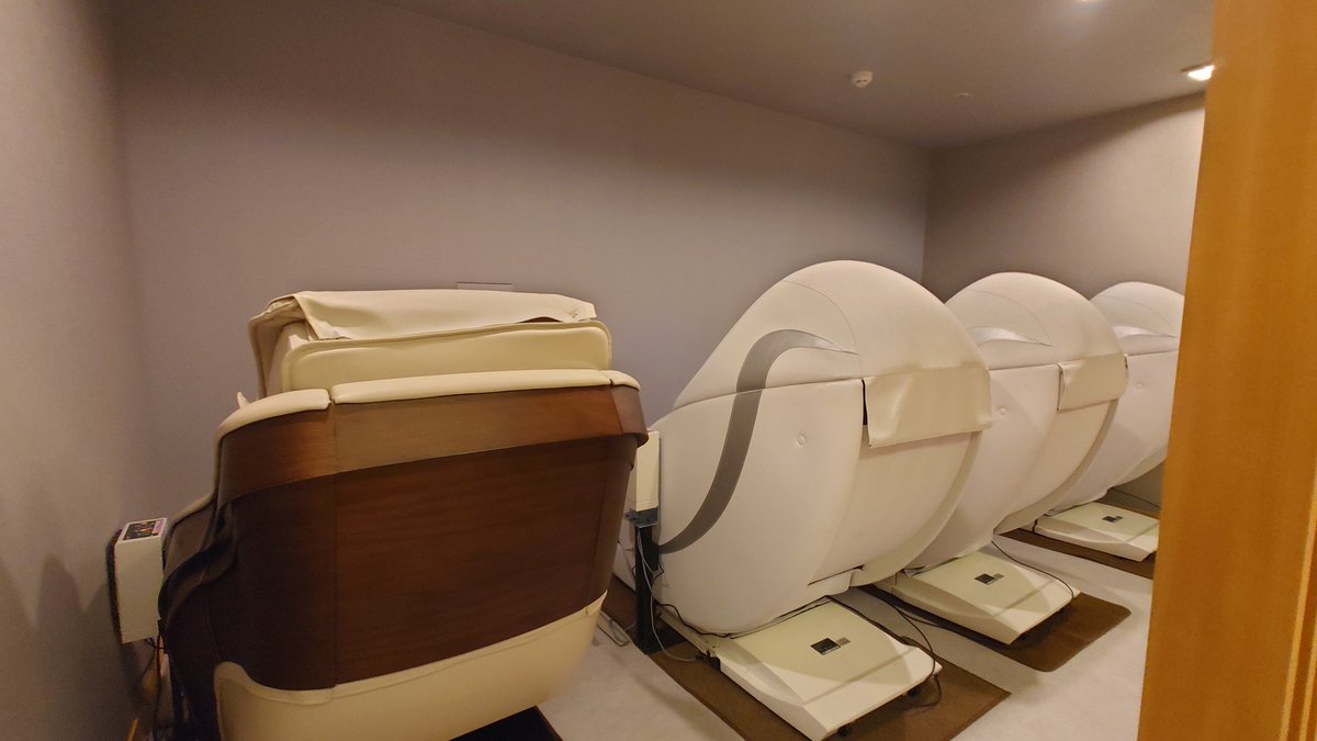 数回使用しましたが状態は綺麗です。 クッッソ綺麗になってる🤣 まあ20年間営業してきたから 設備の老朽化も